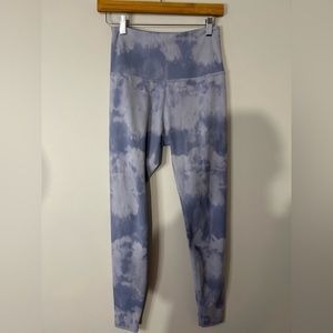 Beyond Yoga Olympus High Waisted Midi Leggings in Serene Blue Smoke